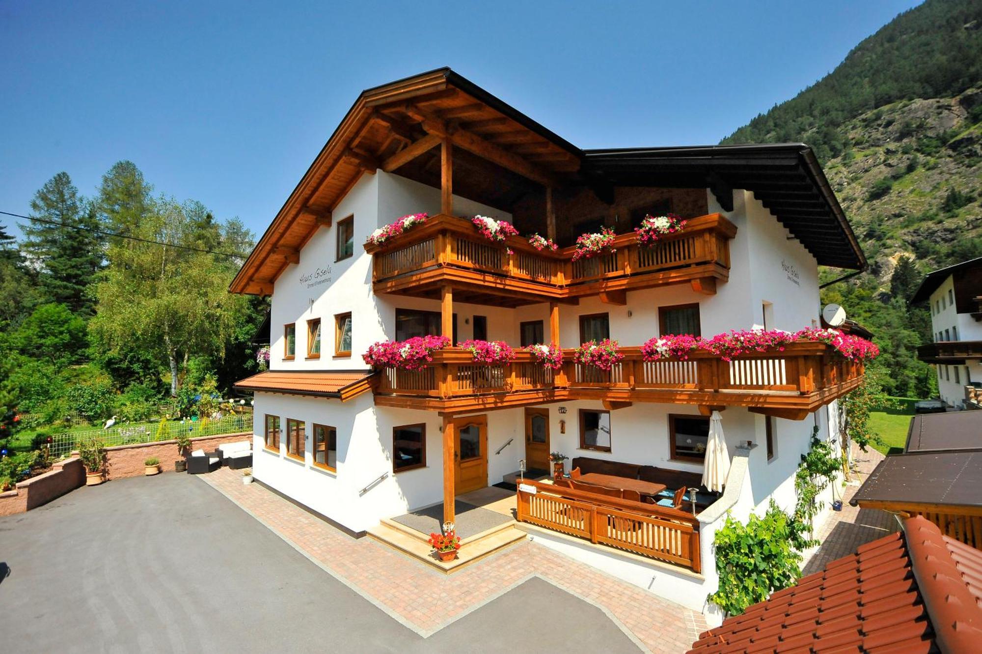 Отель Haus Gisela Эц Экстерьер фото